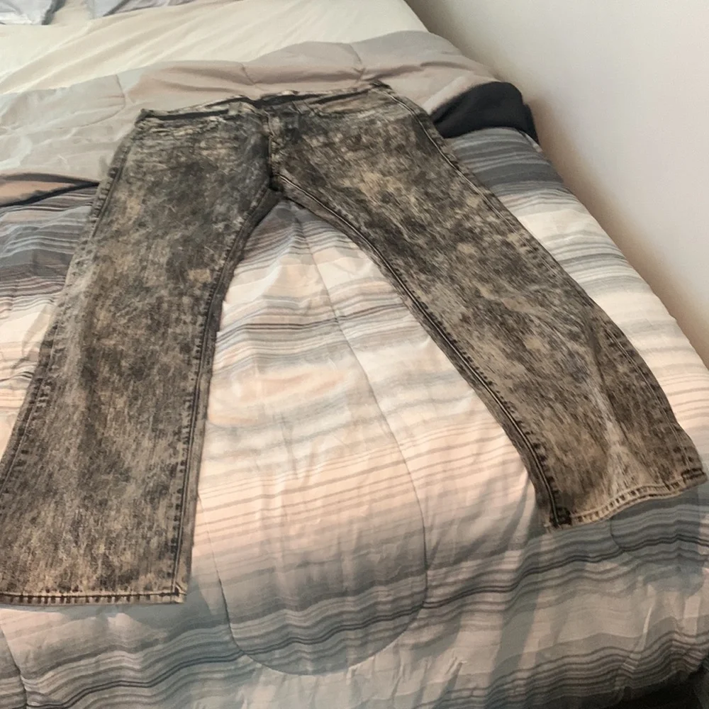 true religion jeans - Picture 2 of 3